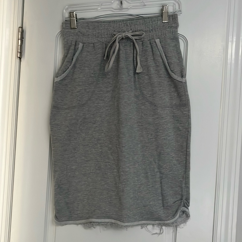 Caslon light grey knee length skirt with fringe hem